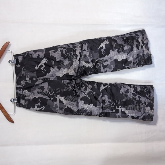 Faded Glory Black Grey Camo Winter Snow Pants Insulated Size Small - Picture 4 of 4